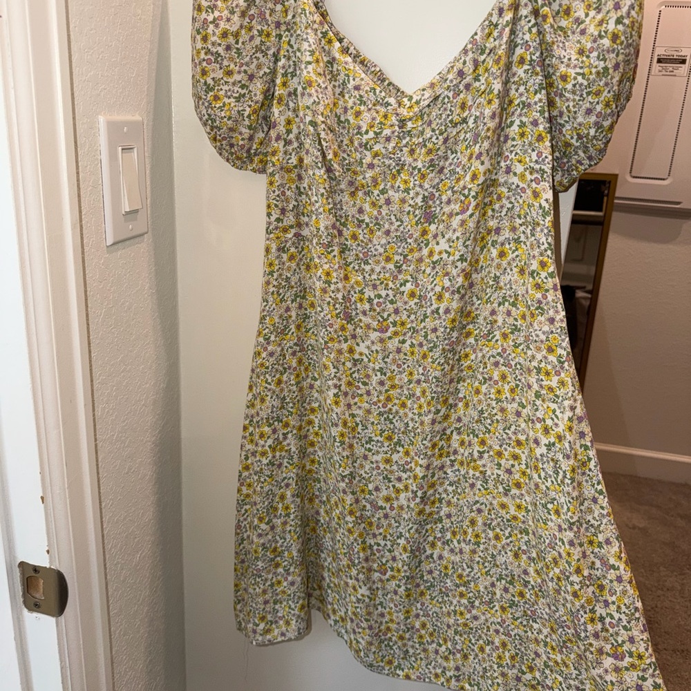 Elodie Floral Midi Dress - Yellow, Green & Cream - Picture 3 of 8